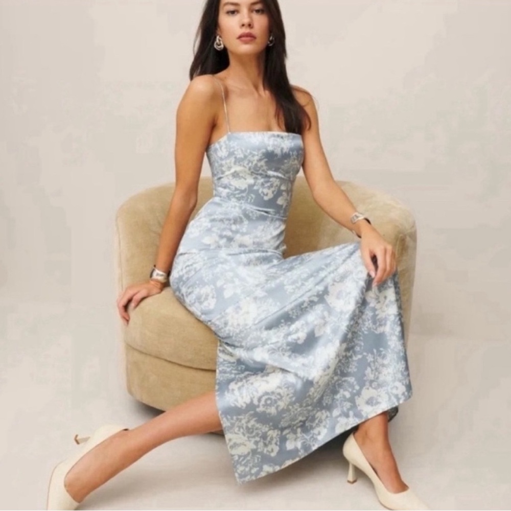 NEW WITH TAGS Reformation Frankie Silk Dress in Porcelain Blue Floral Size 8